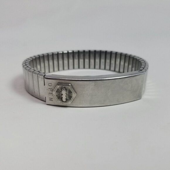 Vintage Speidel ID Stretch Bracelet Medical Info Hinged Locket Panel Silver Tone - Picture 8 of 8
